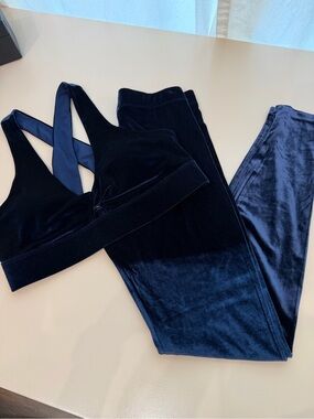 Fabletics Navy Blue Velvet High-Waist Leggings & Strappy Sports Bra Crop Top Set